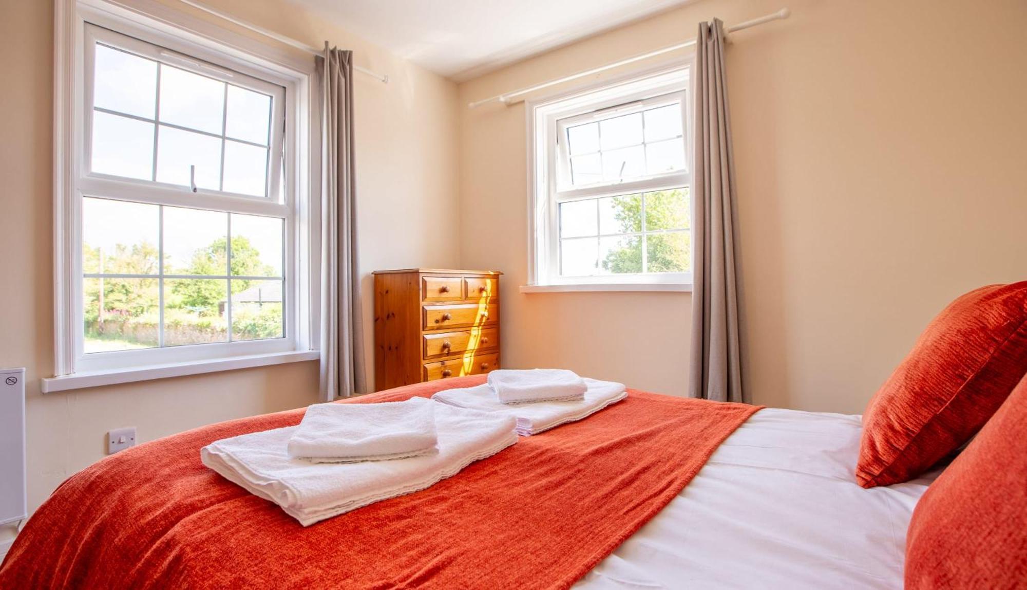 Stunning 6 Bedroom Cottage Near Cornish Coast Bude Zewnętrze zdjęcie