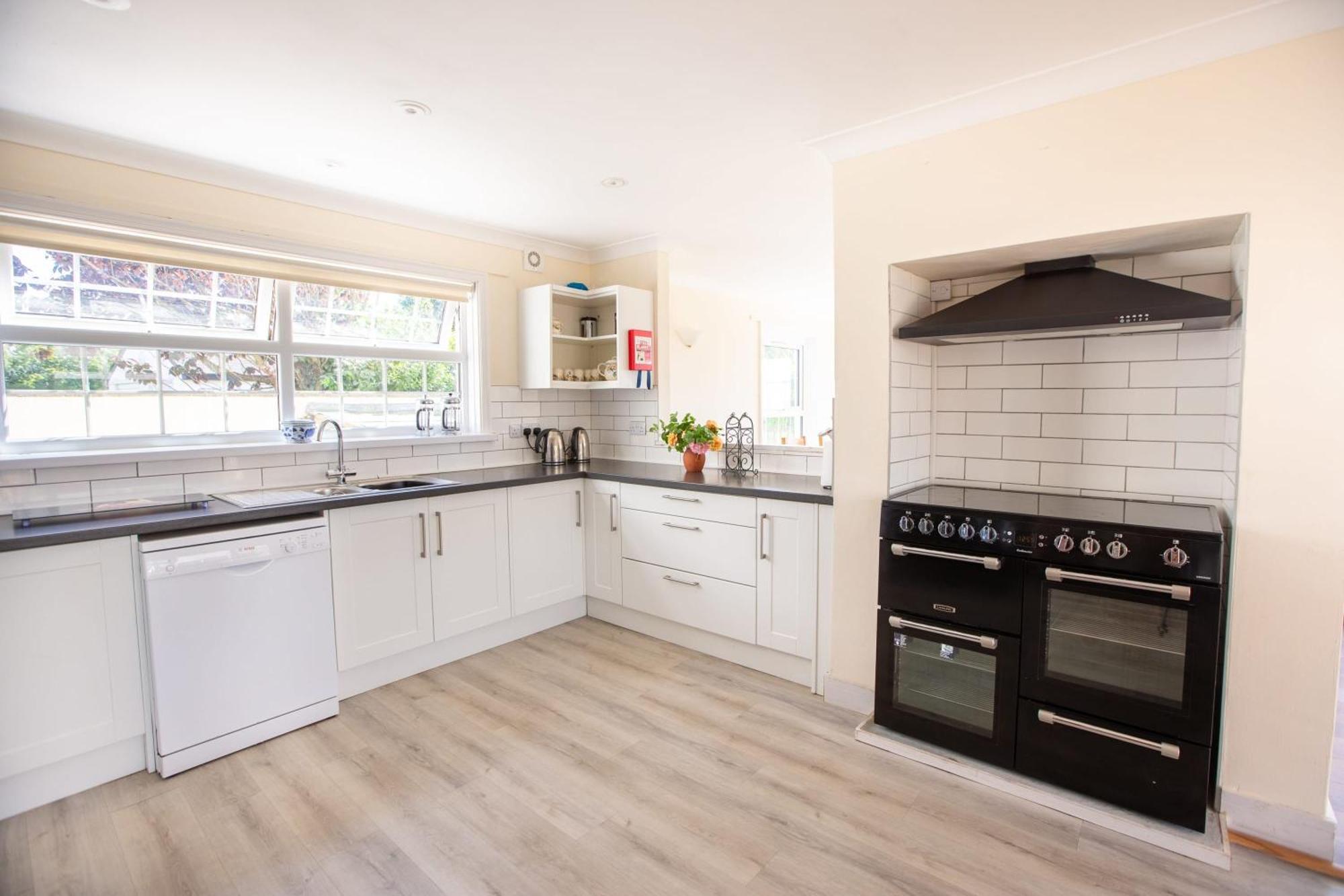 Stunning 6 Bedroom Cottage Near Cornish Coast Bude Zewnętrze zdjęcie