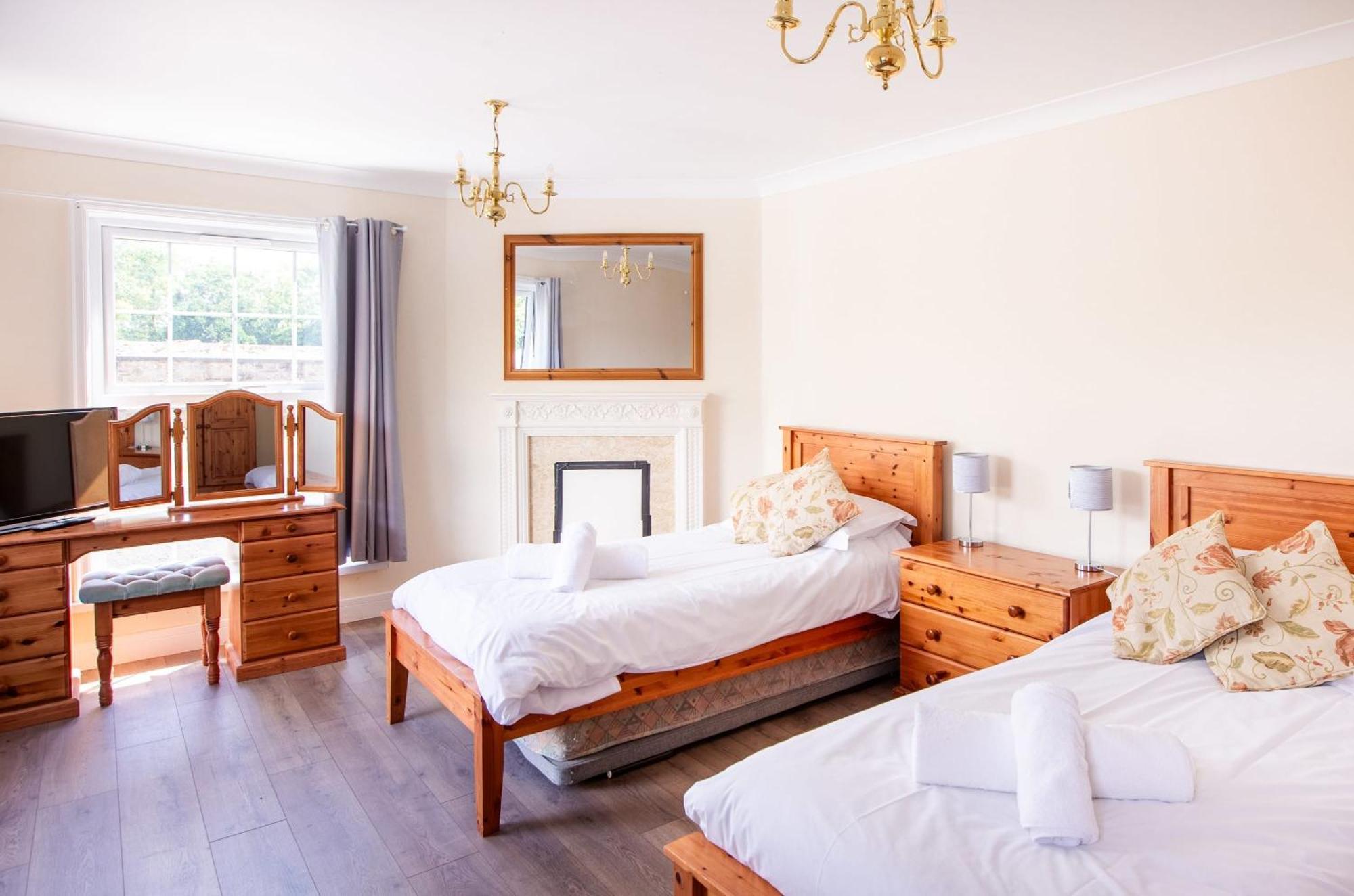 Stunning 6 Bedroom Cottage Near Cornish Coast Bude Zewnętrze zdjęcie
