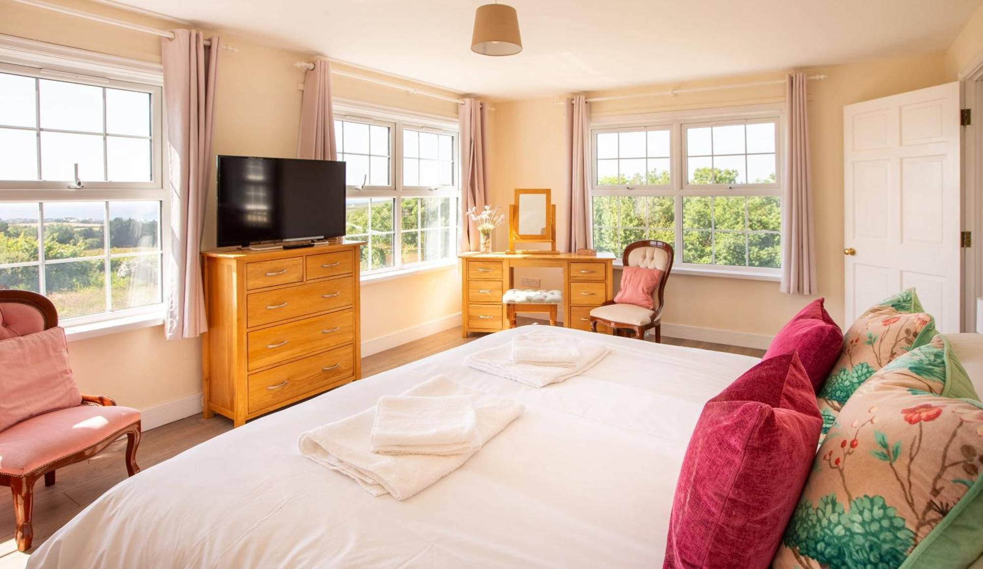 Stunning 6 Bedroom Cottage Near Cornish Coast Bude Zewnętrze zdjęcie